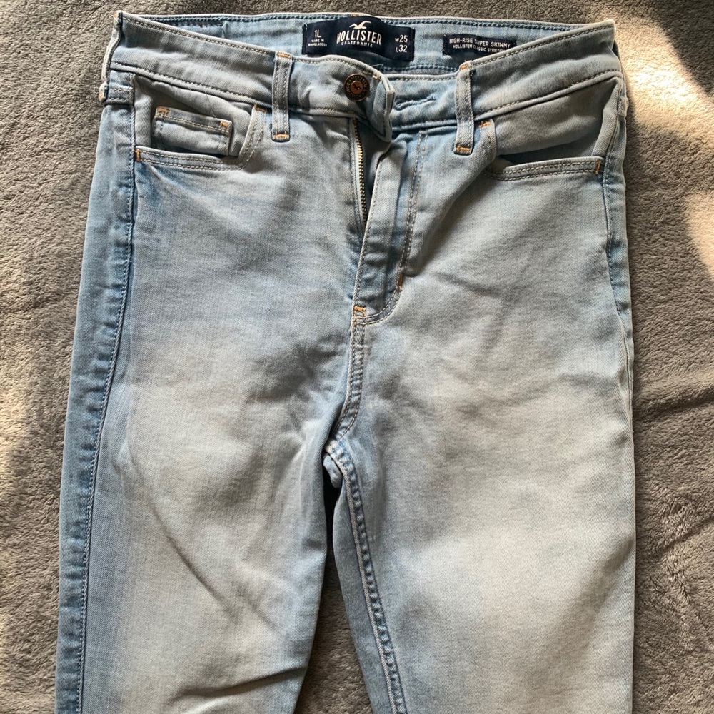 Hollister skinny jeans